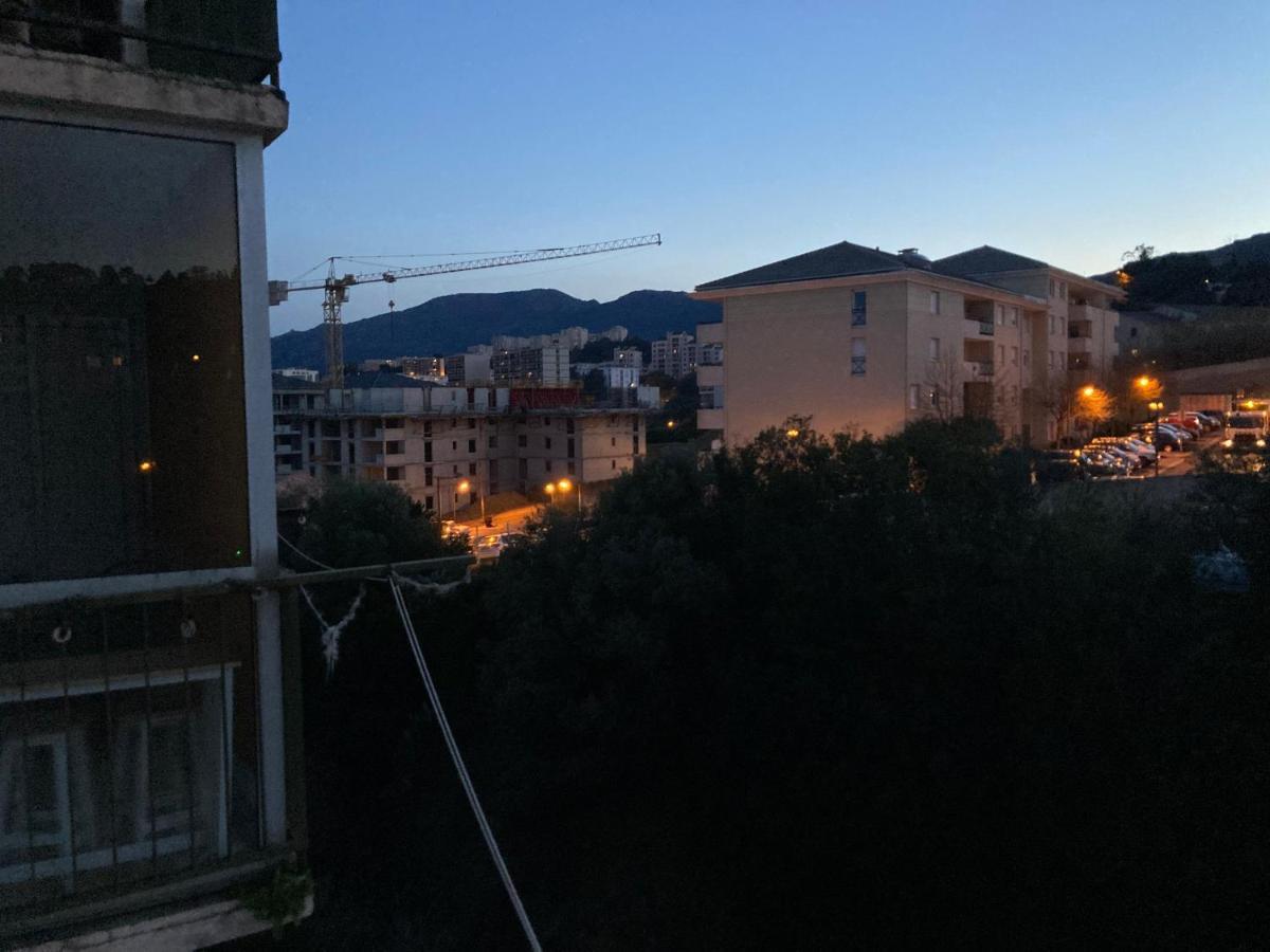 בסטיה Mountain View & Sea View Location Chambre Individual 1 Sur 3 Chambres Dispo Avec Climes Mais Salle De Bain Et Salon En Commune מראה חיצוני תמונה
