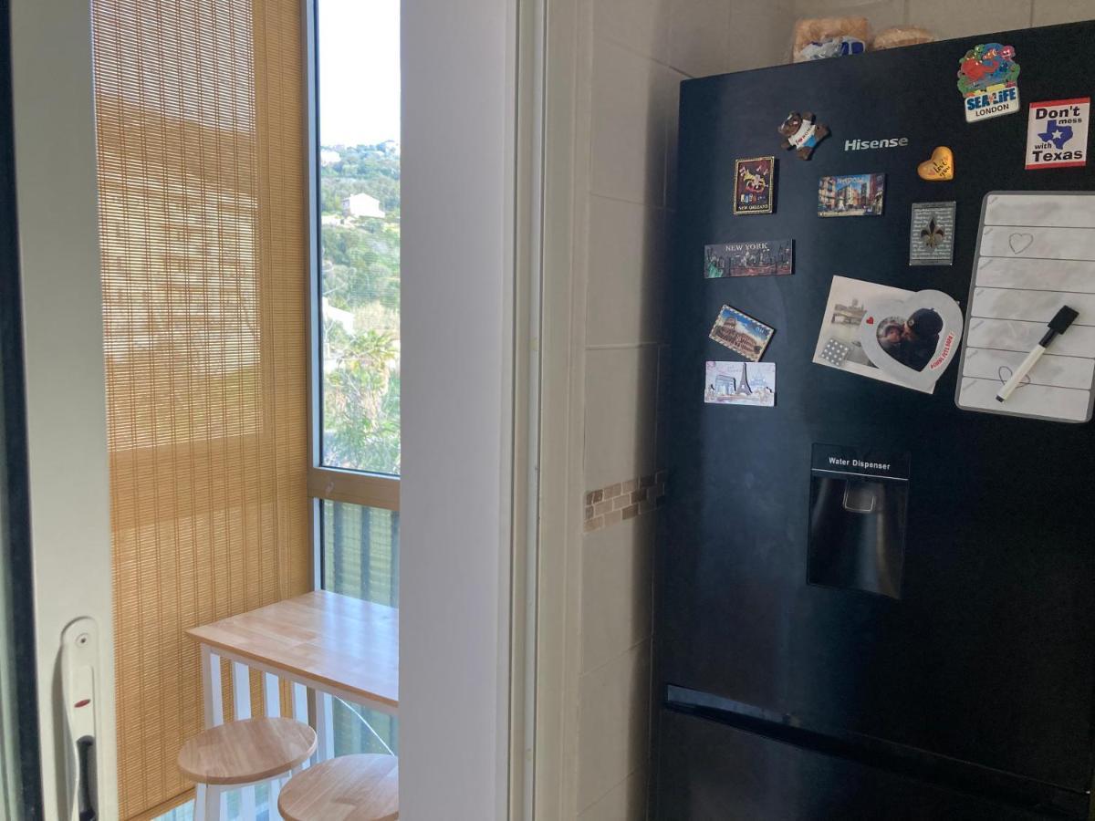 בסטיה Mountain View & Sea View Location Chambre Individual 1 Sur 3 Chambres Dispo Avec Climes Mais Salle De Bain Et Salon En Commune מראה חיצוני תמונה
